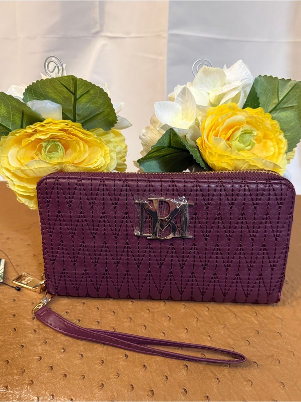 Badgley Mischka Wristlet Burgundy Vegan Leather New